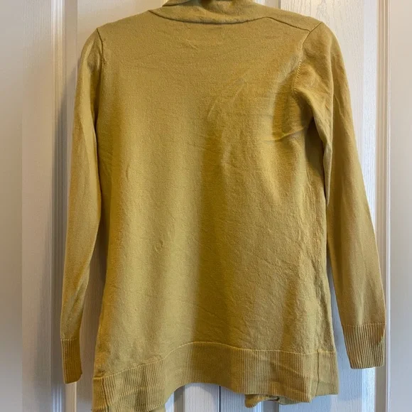 Lightweight Spring Cardigan - Picture 4 of 5